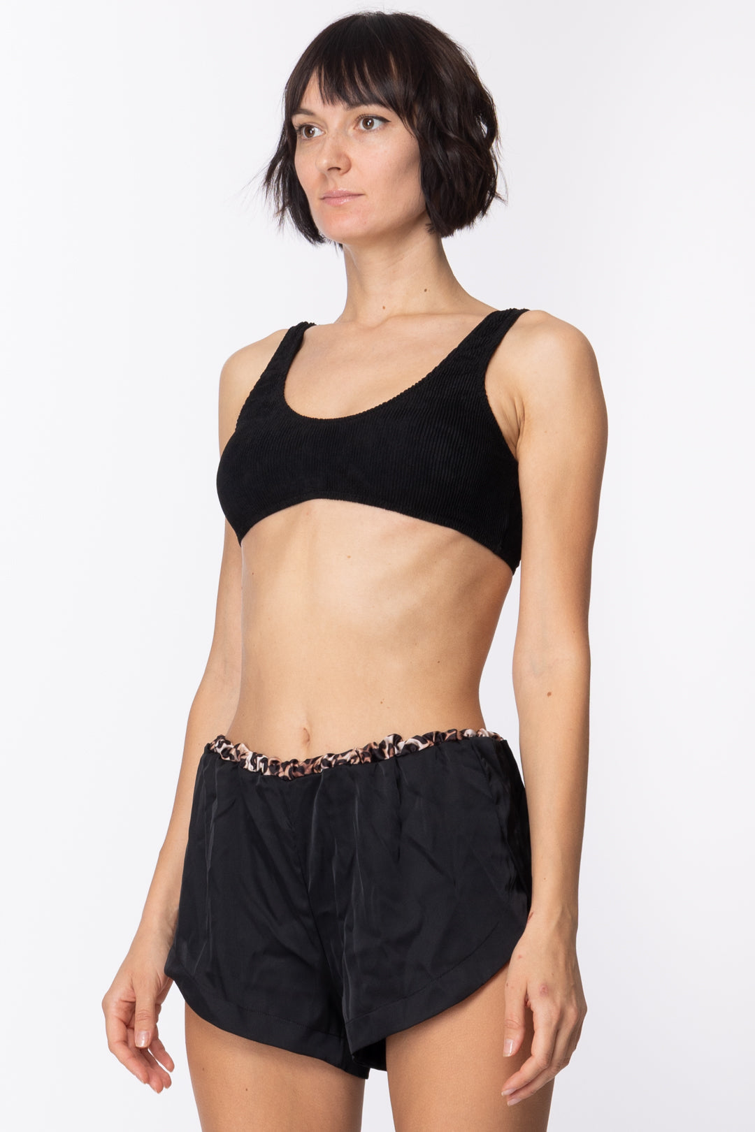 Me Fui Shorts con Inserto Animalier M20-0455NR FANTASIA