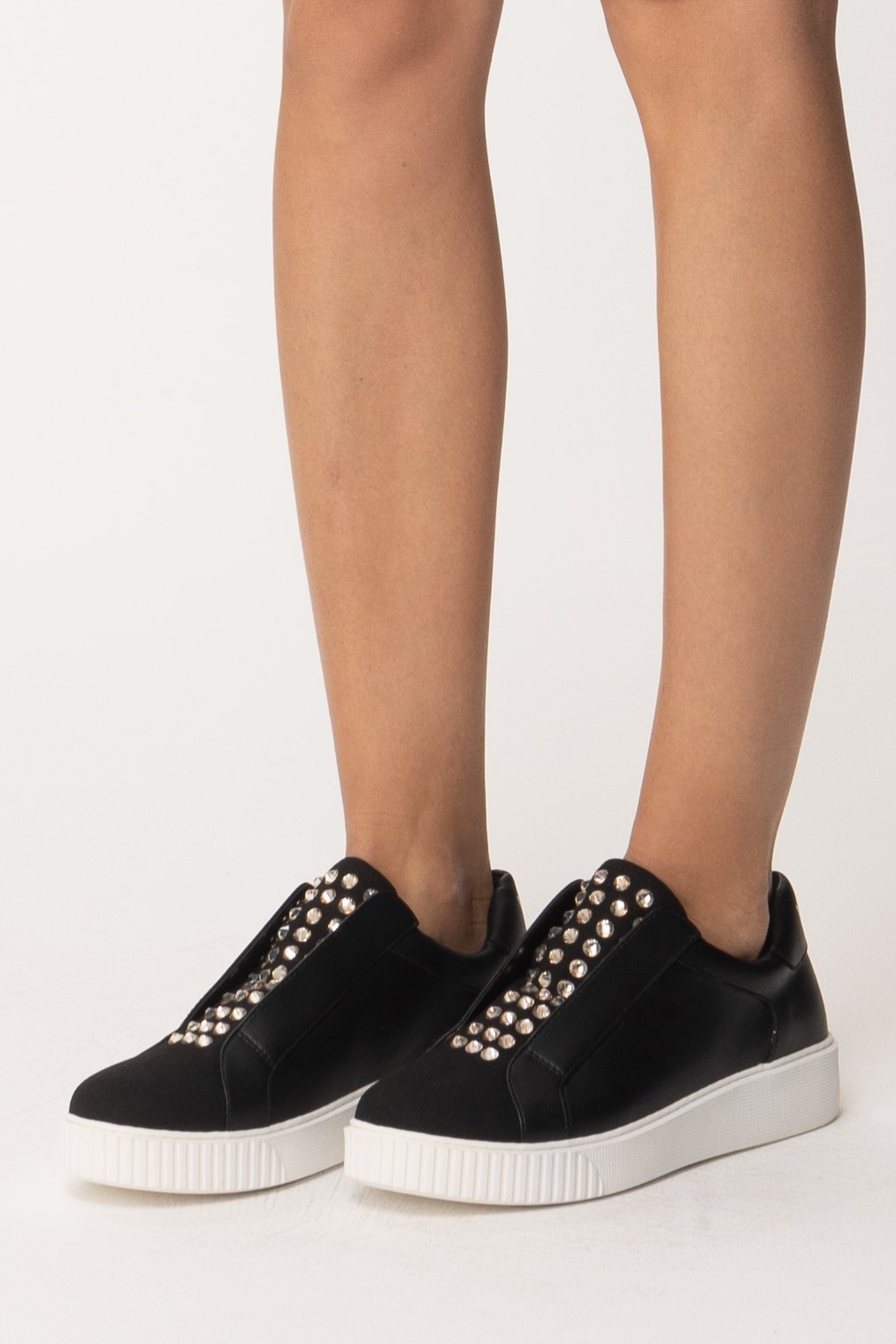 Twin-set Sneaker Bassa Scamosciata con Strass 202MCP010 BIC.NERO/ANTRACITE